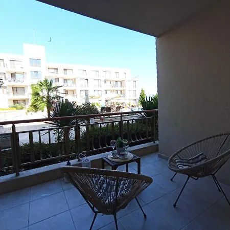 Diamond Beach Apartments